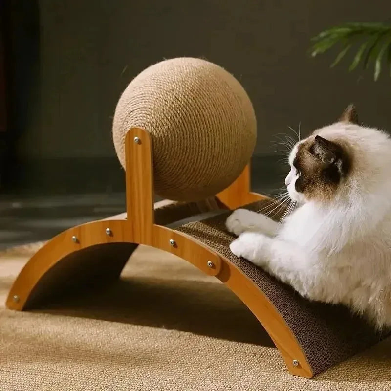 Griffoir boule 2 en 1 en bois et sisal pour chat