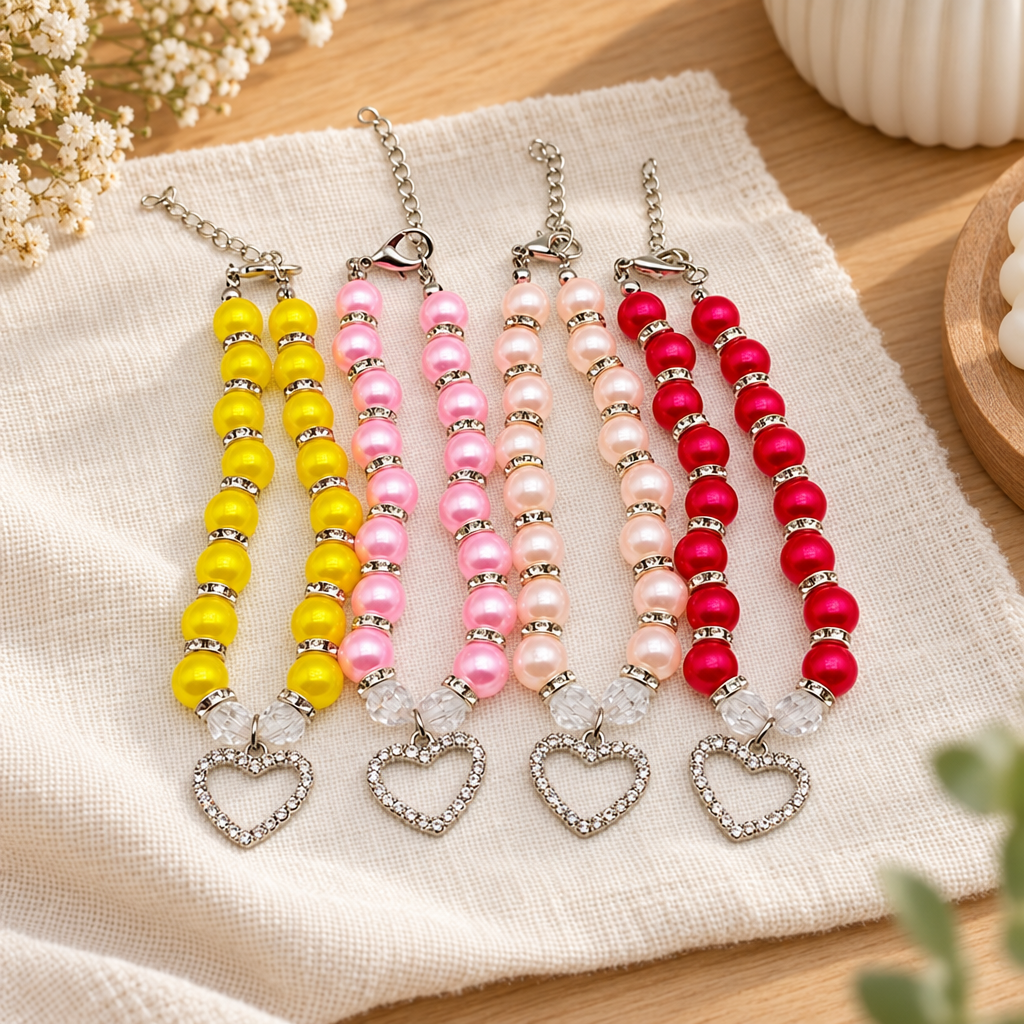 Collier de perles pour chat avec pendentif cœur en strass